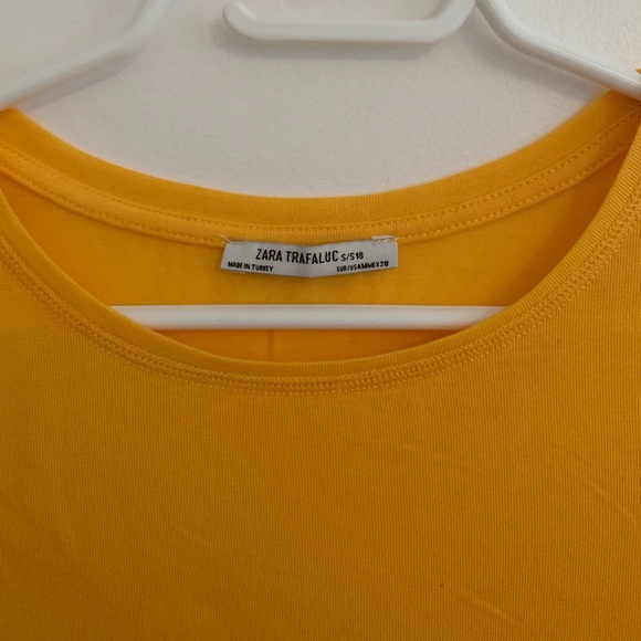 [S]👚NWOT - ZARA orange/yellow top - Picture 2 of 6